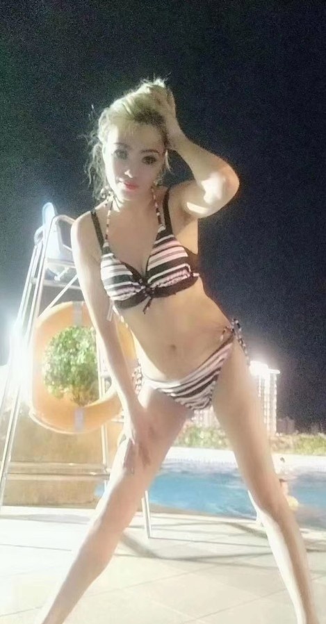 口爆双马尾女王范