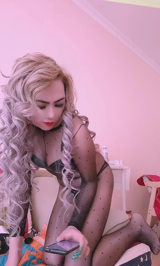 口爆双马尾女王范