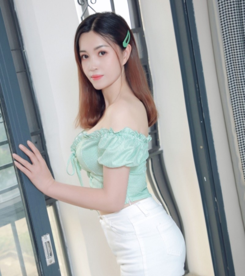白云花花