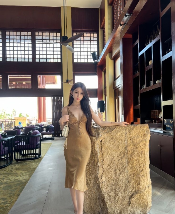 百子湾颜值大胸嫩妹