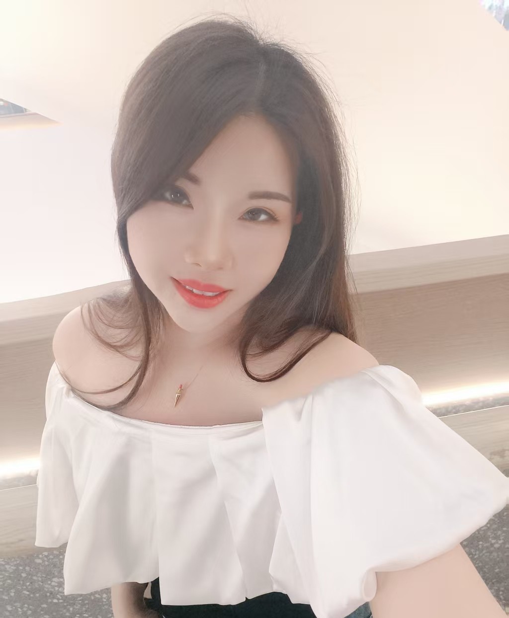 上沙翘臀悦儿