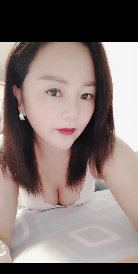潘家园大奶子姐姐