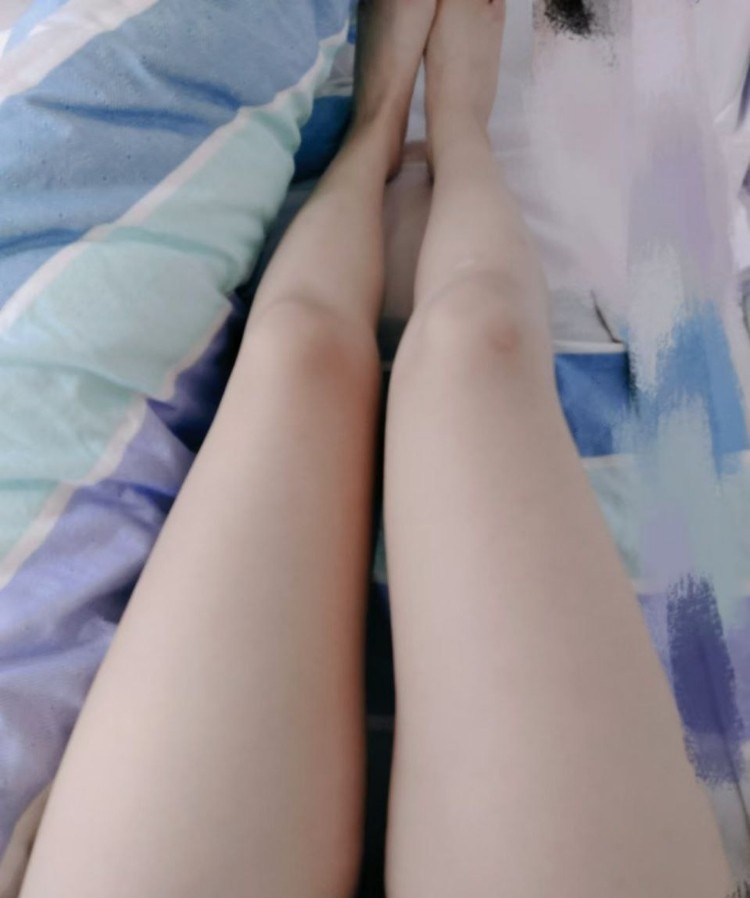 刚下水白净小小少妇