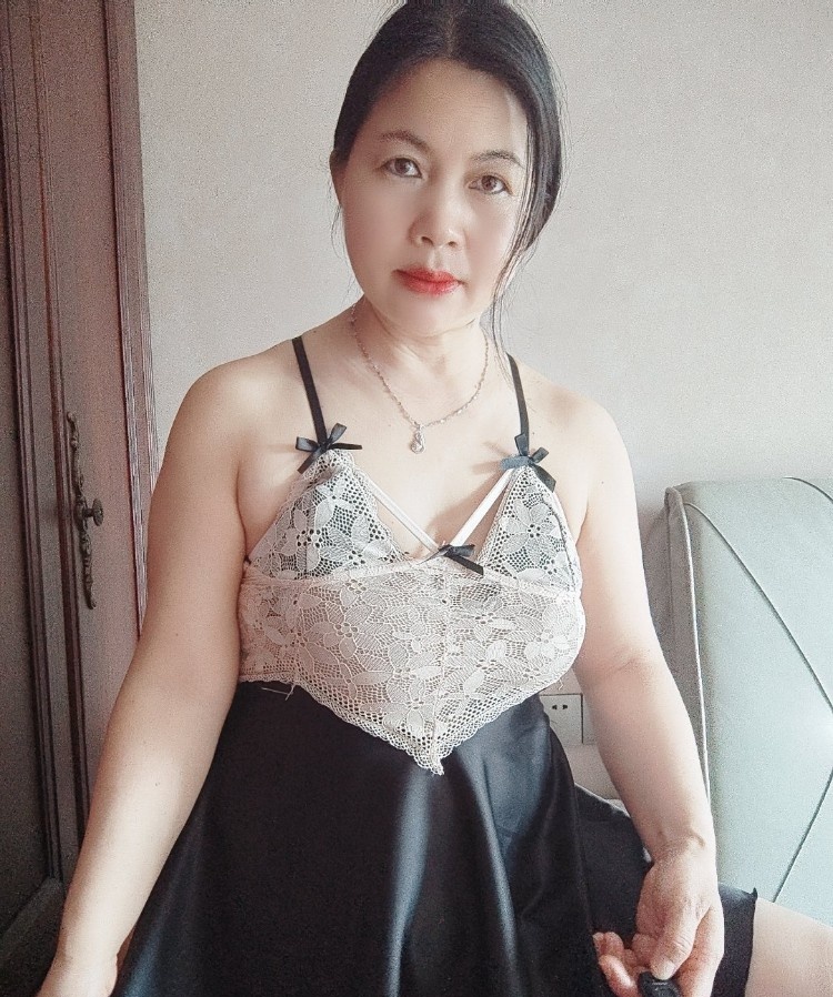 三通熟女雪儿