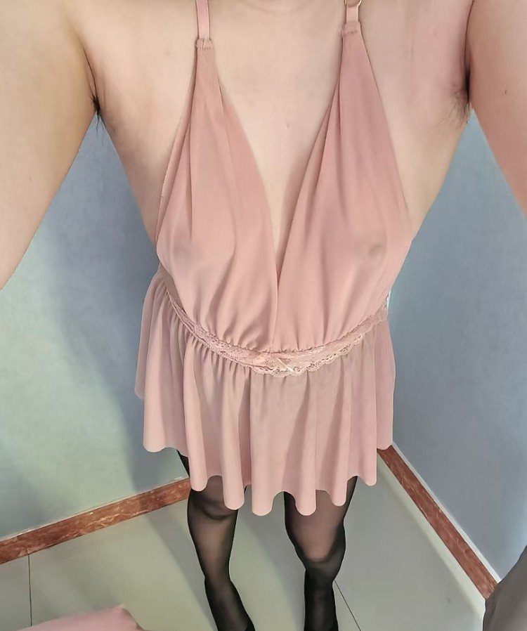津南丰满小姐姐