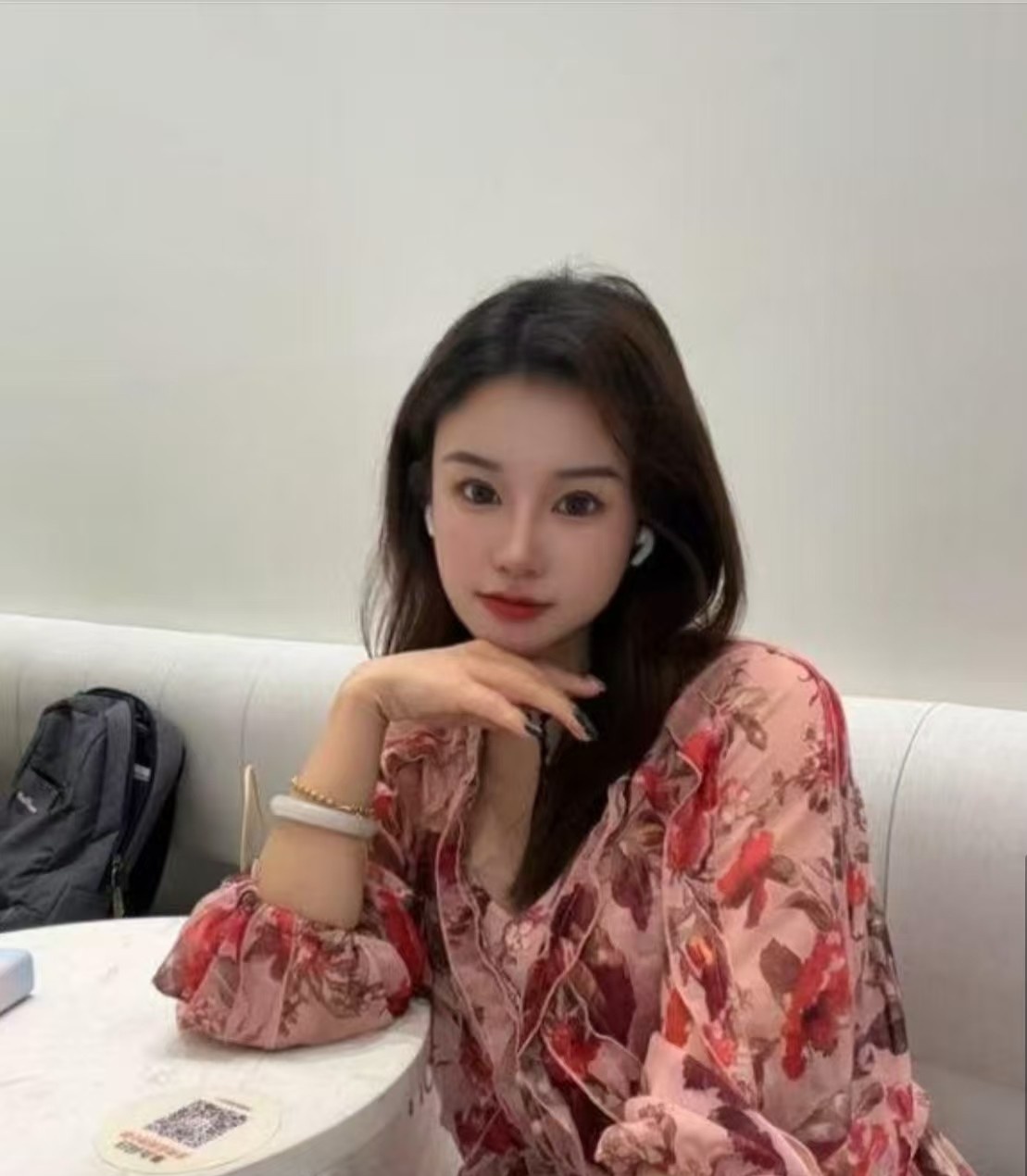 美腿骚妞妞
