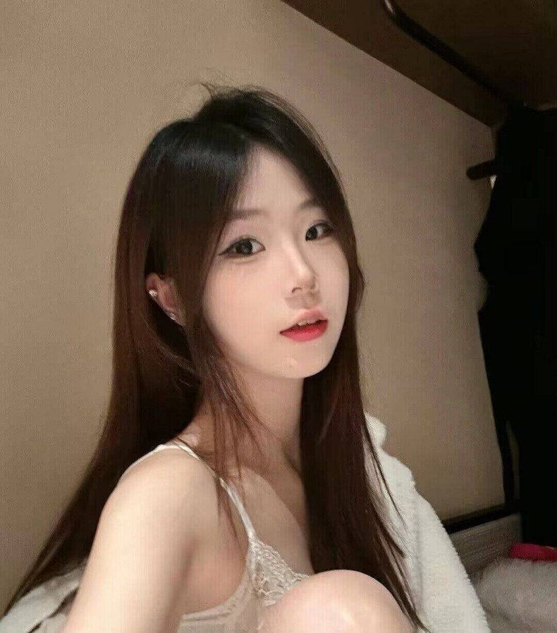 义乌颜值嫩妹西西