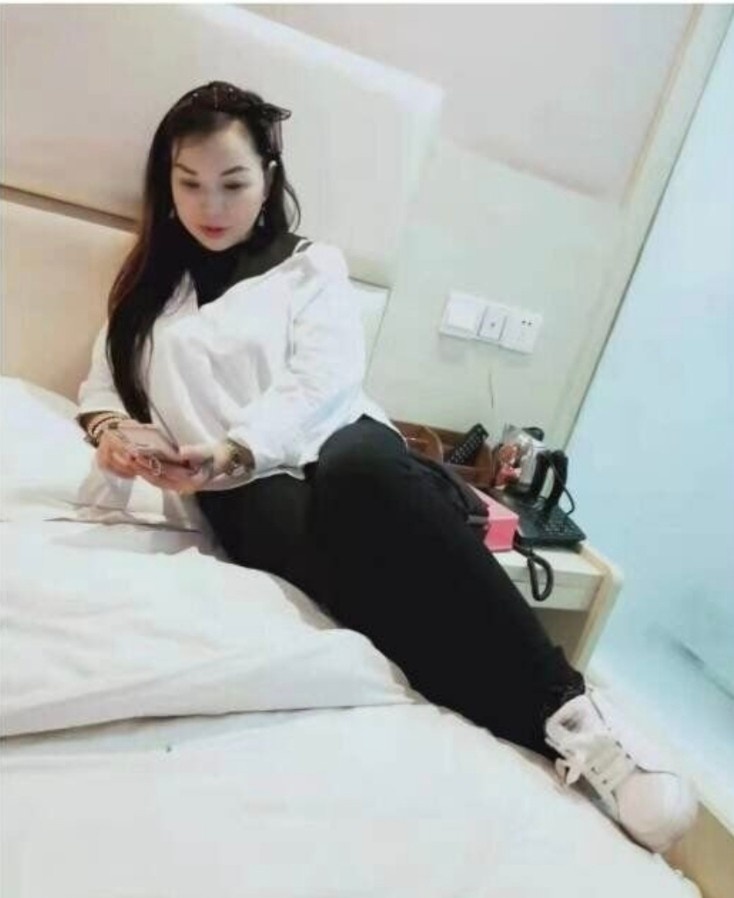 南侨圆润大奶悦悦姐