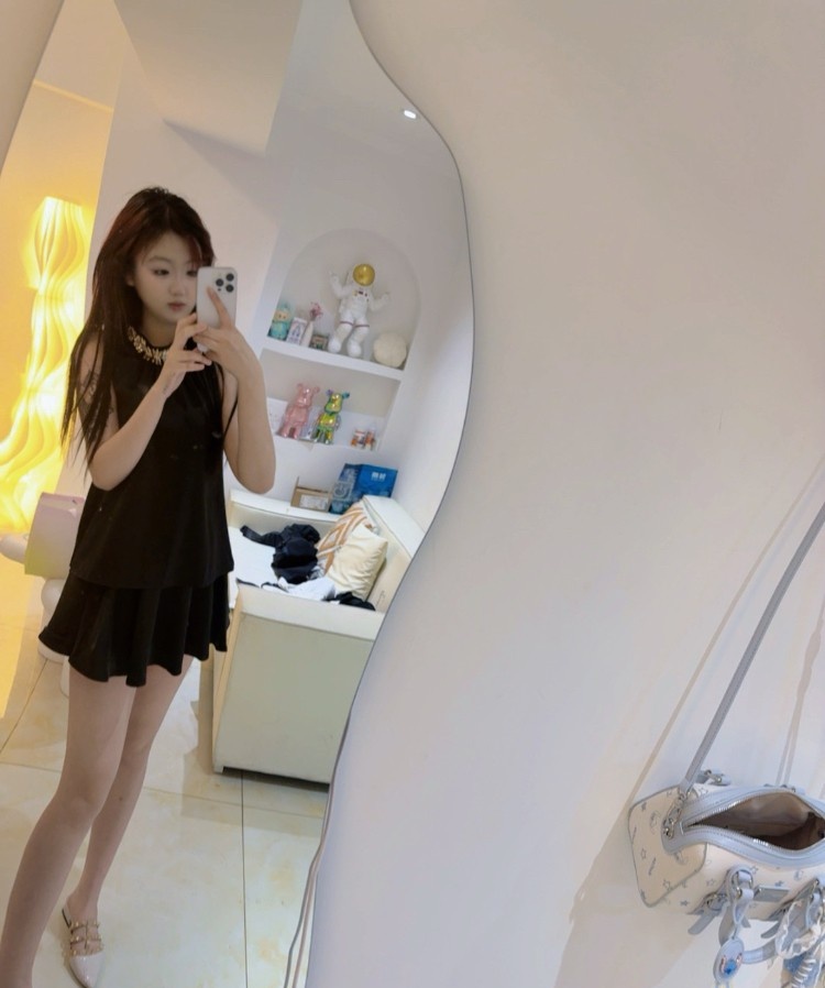 00后18岁嫩娃