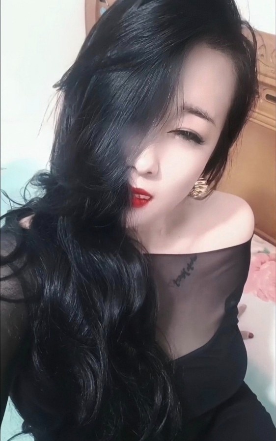 洪山大胸熟女老师
