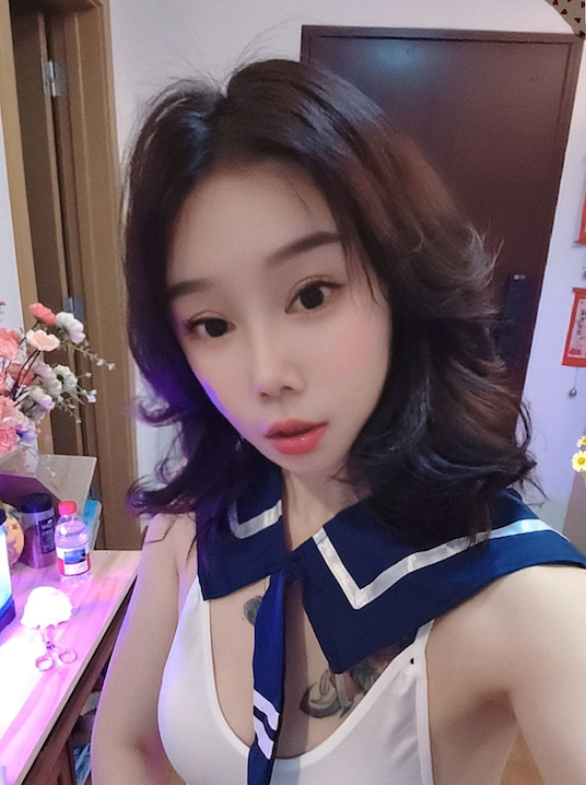 制服女王圆圆