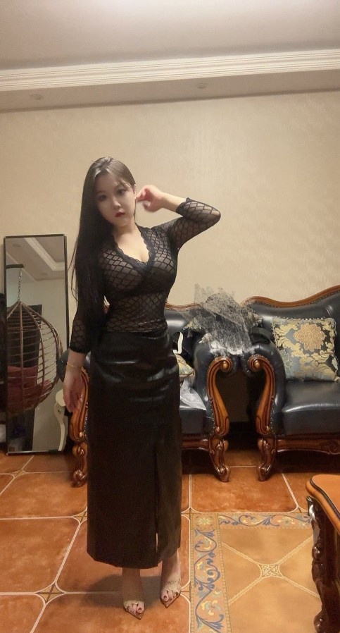 新人小妹甜甜