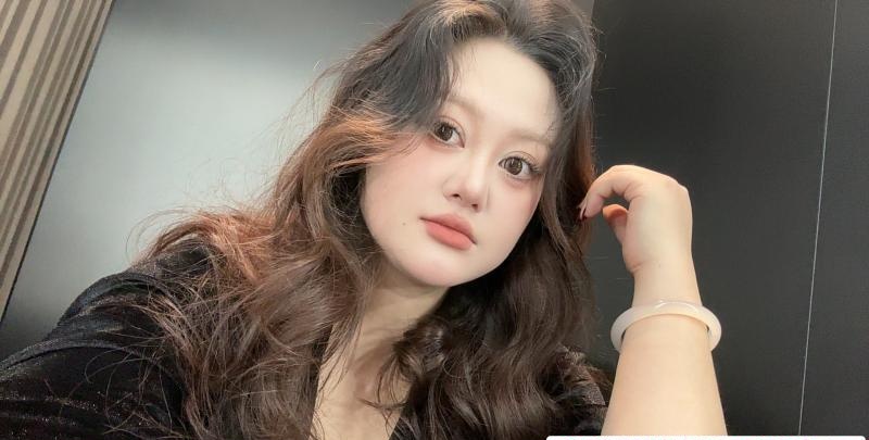 馒头户型小姐姐