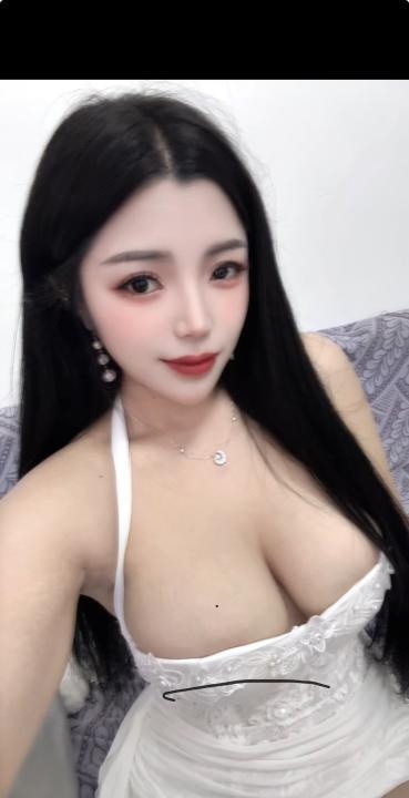 吴中大奶小如