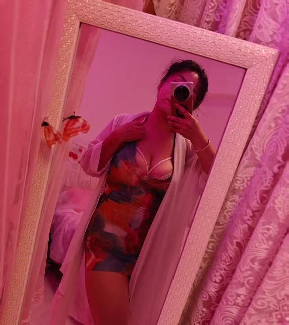 福田巨乳轻熟女榨汁机