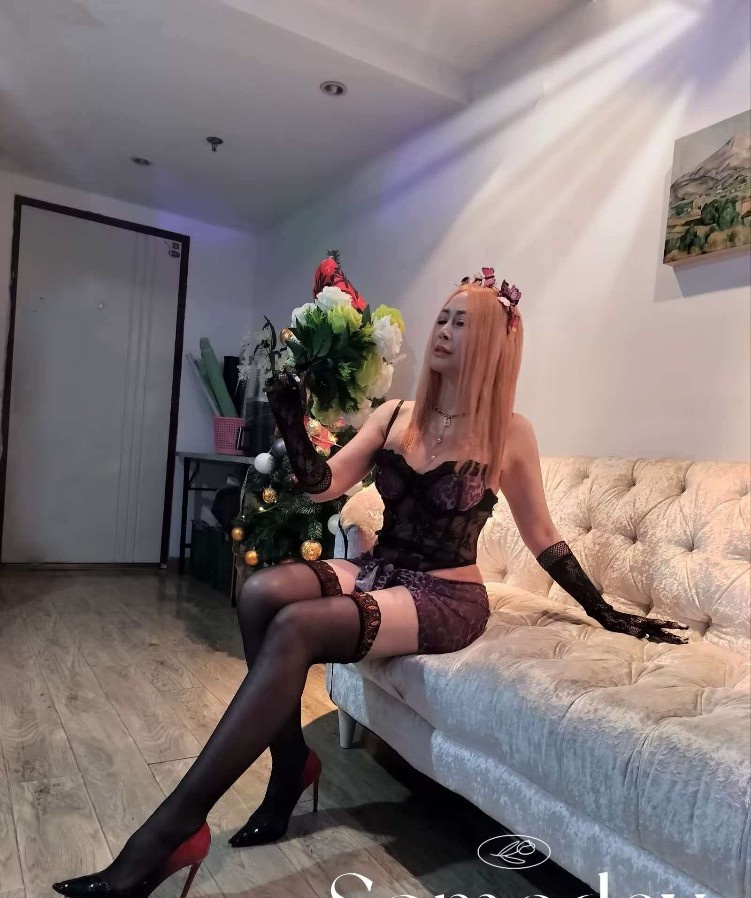 轻熟美少妇小美