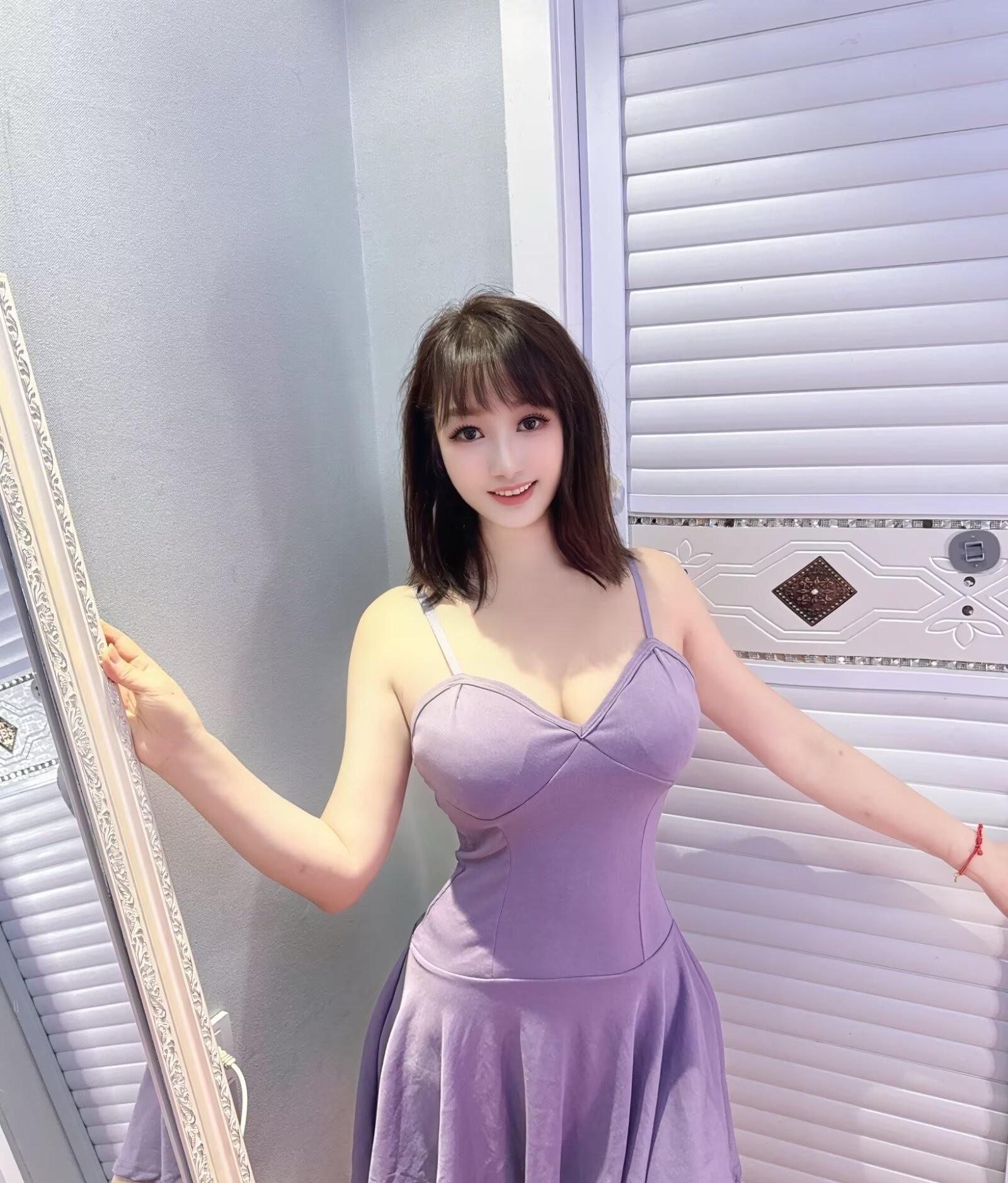 名媛丽人苹果按摩理疗姐姐