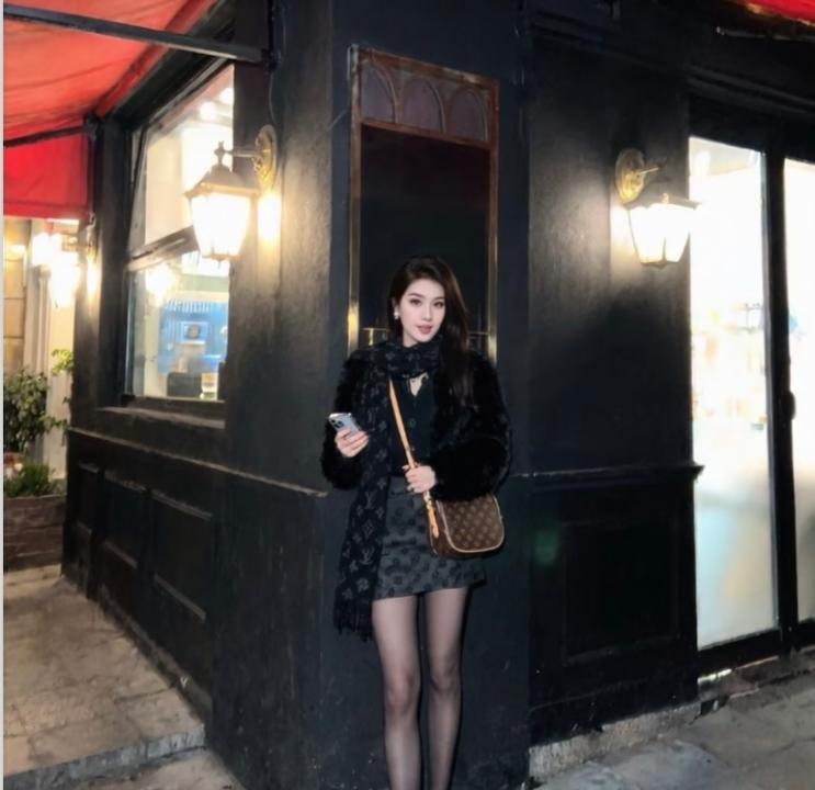 维吾尔老师古力