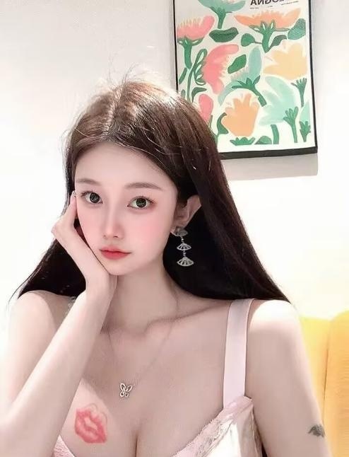 性感S型美女瑜伽教练