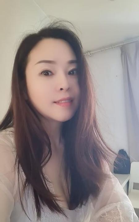 御姐琪琪