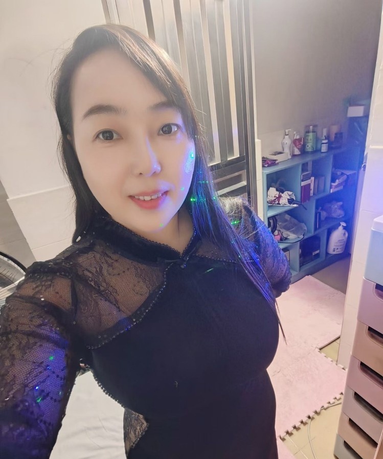丰满少妇