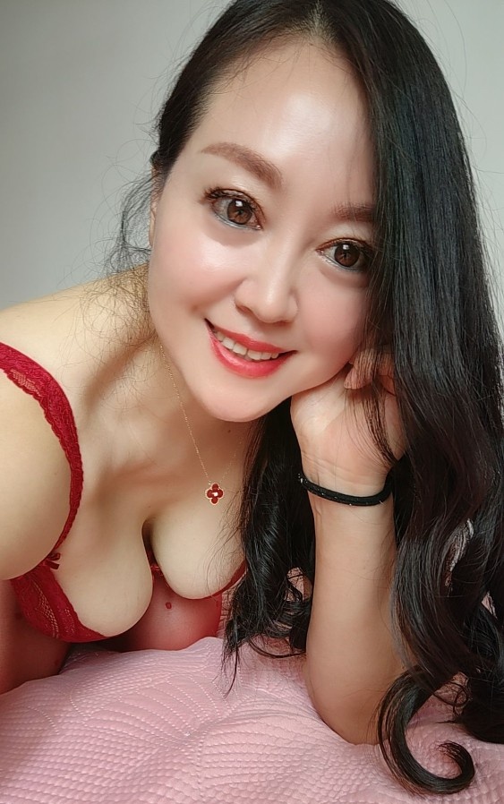 巨乳骚货少妇