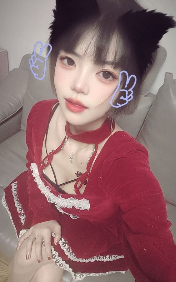 芸芸丝足抓龙筋