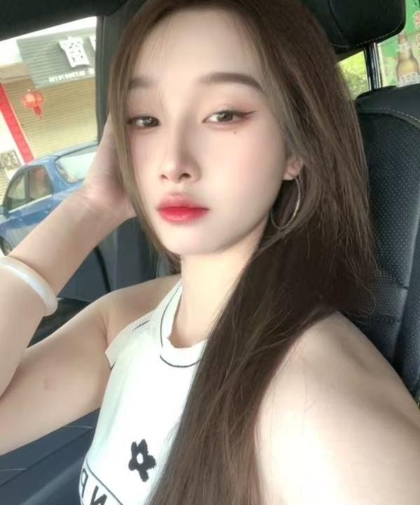 宝安女友感小美