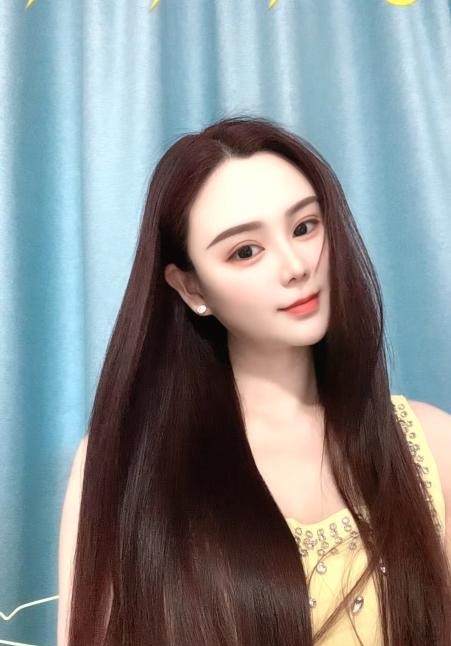 身材苗条漂亮气质优雅