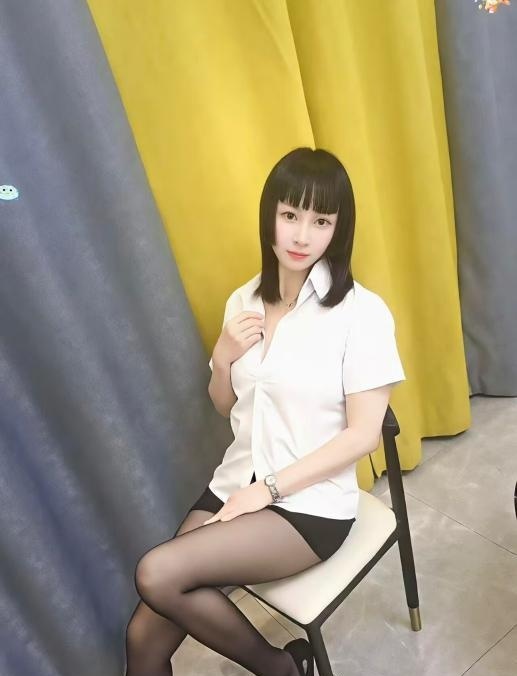 静安大奶肥臀小骚妇