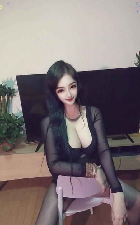 天河巨乳小姨