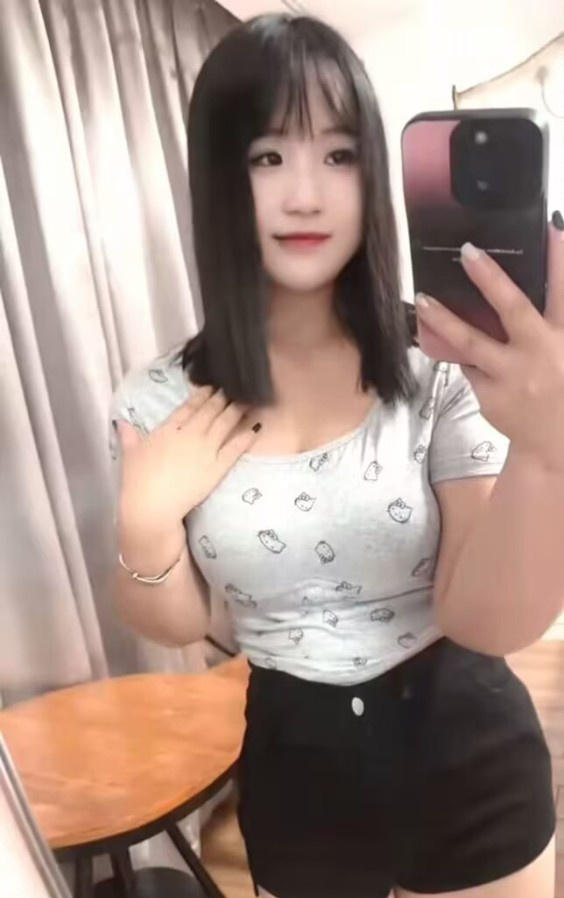 镇海性感大胸妹