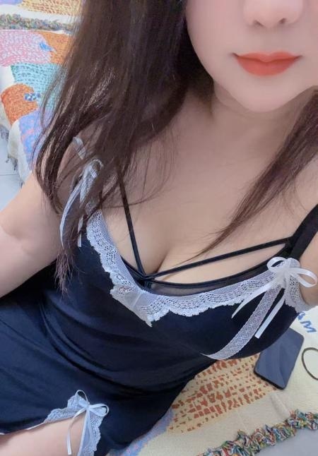 津南巨臀姐姐