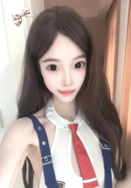 白皙长腿MM