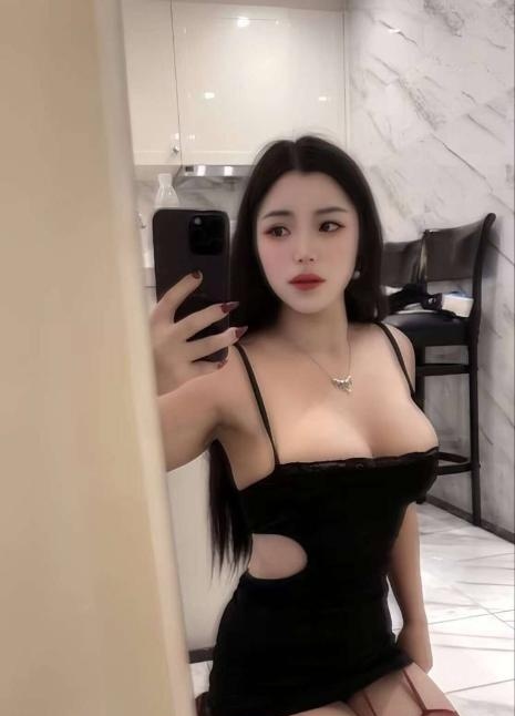 丰满美乳心怡