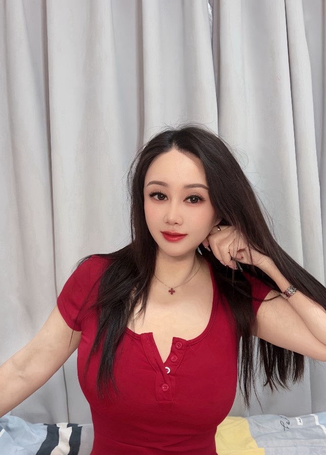 大胸姐姐小雨