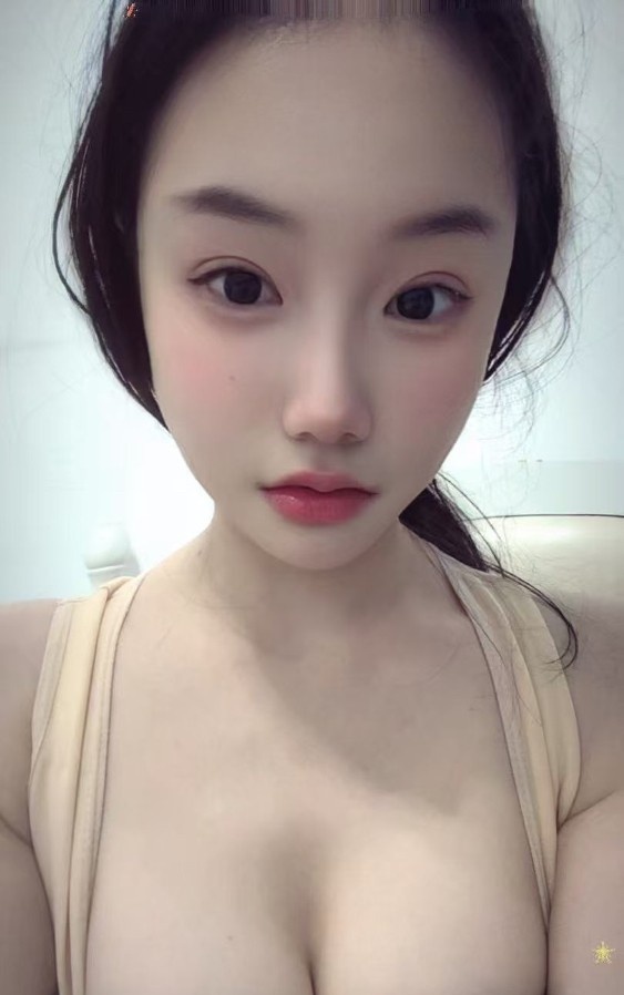 武汉萌妹甜甜