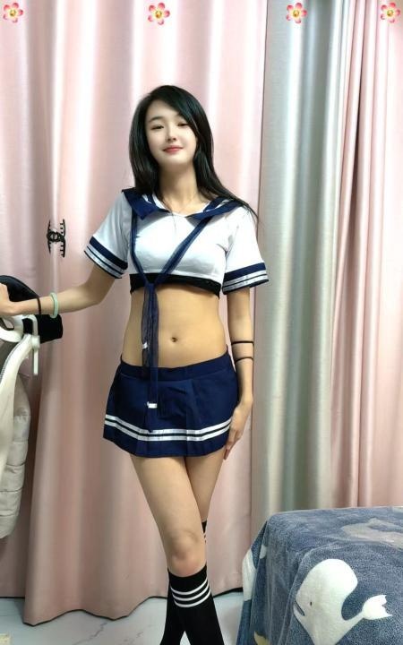 三通嫩妹悠悠