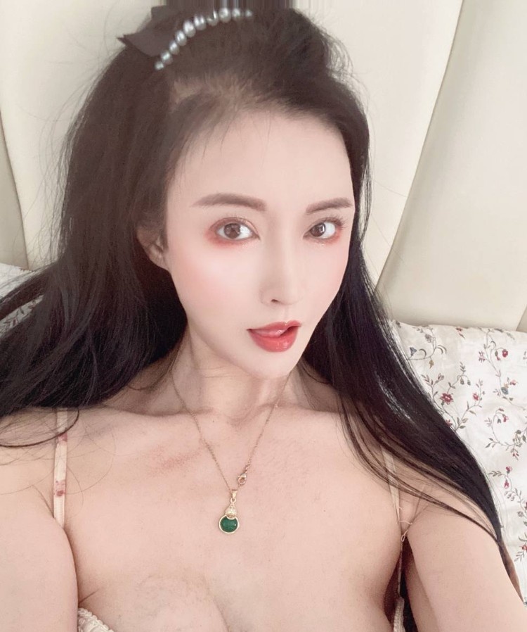 东区性感小姐姐