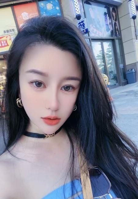 龙华媚眼骚猫