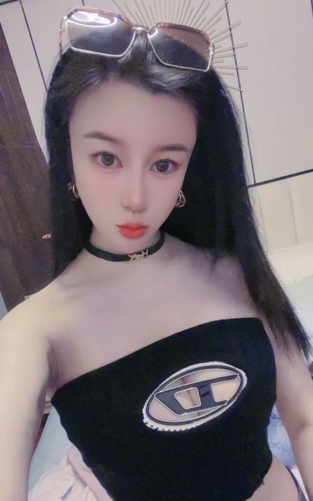 龙华媚眼骚猫