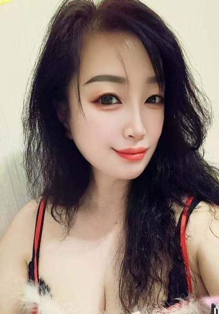 越秀熟女丹妮姐姐