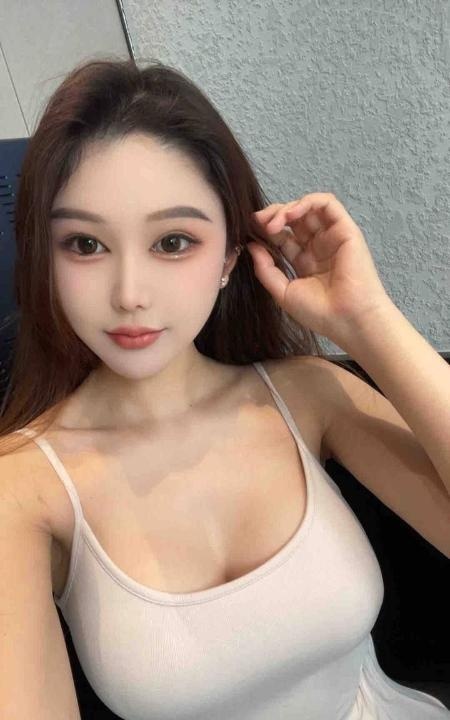 潘家园风骚小少妇