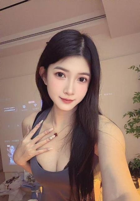 情趣制服诱惑小云朵