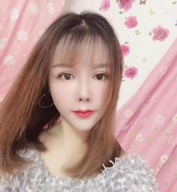 双飞眼镜儿妹妹和闺蜜