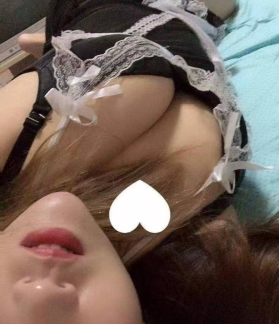 江岸大奶妞妞