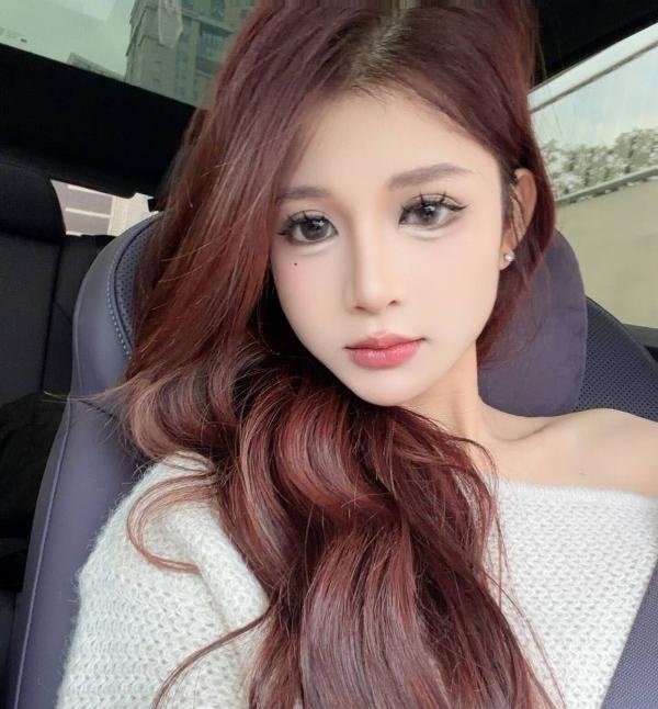 肤白貌美颜值长腿老师