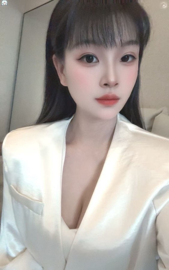敏感辣妹床上很骚