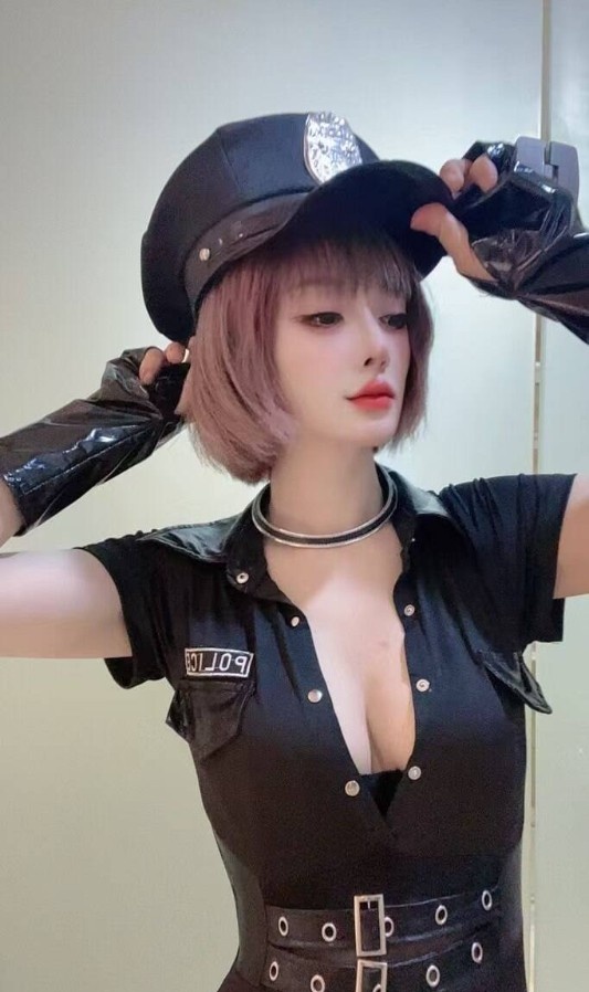 丰乳御姐制服变装