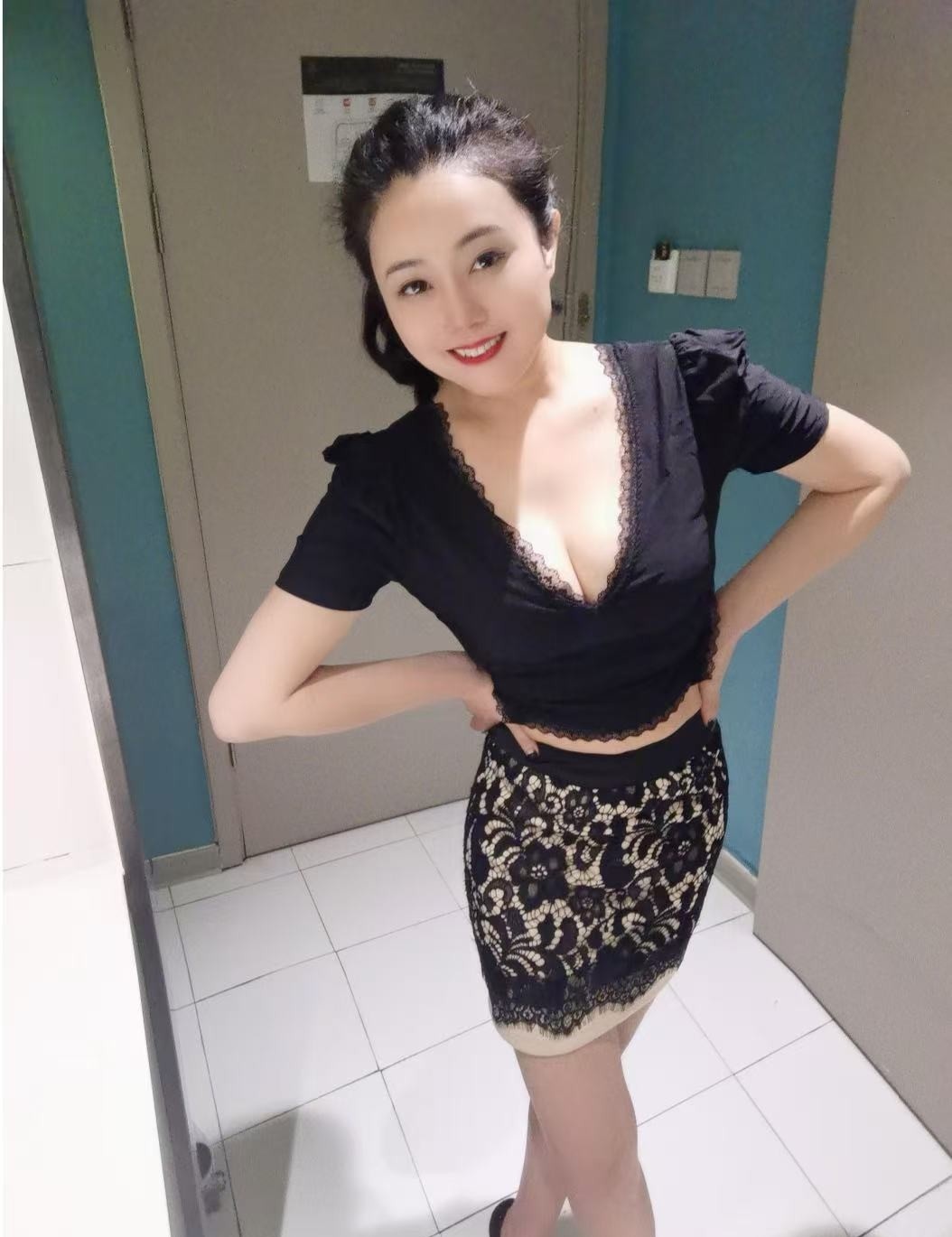 骚媚少妇小艺